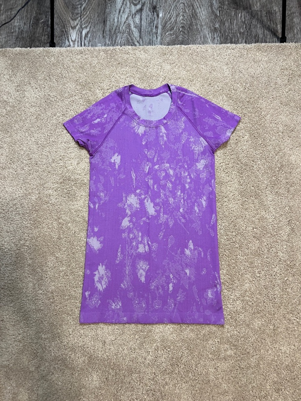 Women’s Lululemon Swiftly Tech Shirt Size 4